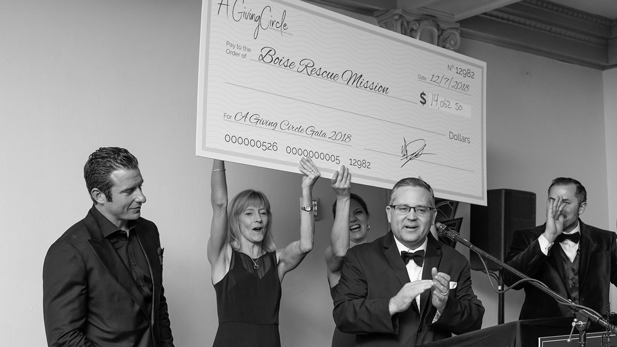 first annual fundraiser gala for A Giving Circle the Wyakin Foundation was gifted over $39,000